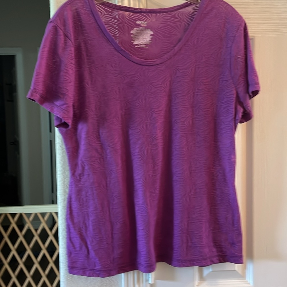 Danskin Now short sleeve purple tee L